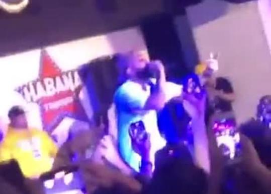 No a los bulos: Sanidad sólo está llamando a los jóvenes que estuvieron en la discoteca Habana